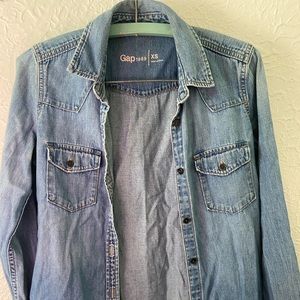 Women’s Gap Denim Shirt